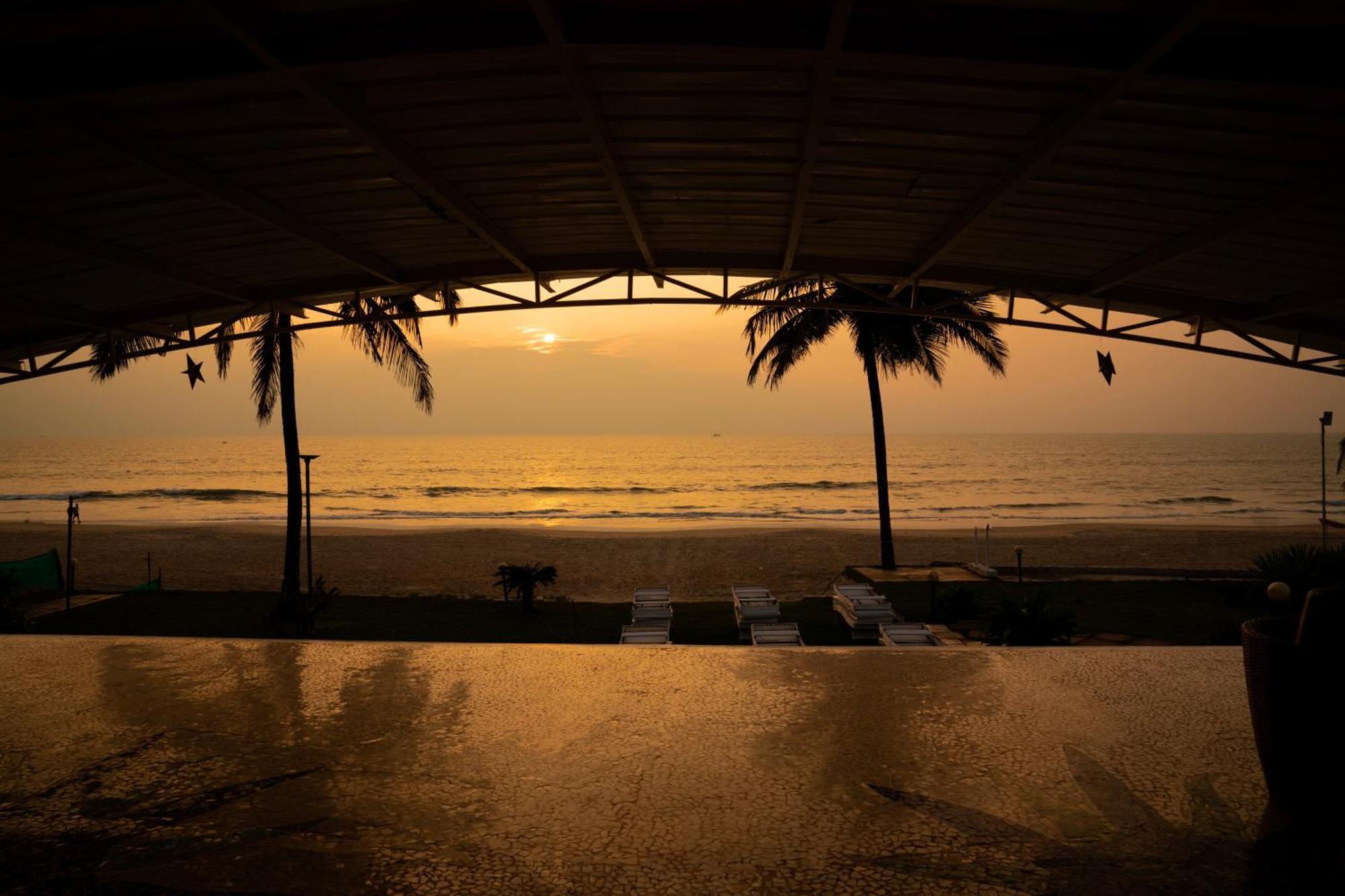 Regenta Beach House Resort, Goa Benaulim Luaran gambar