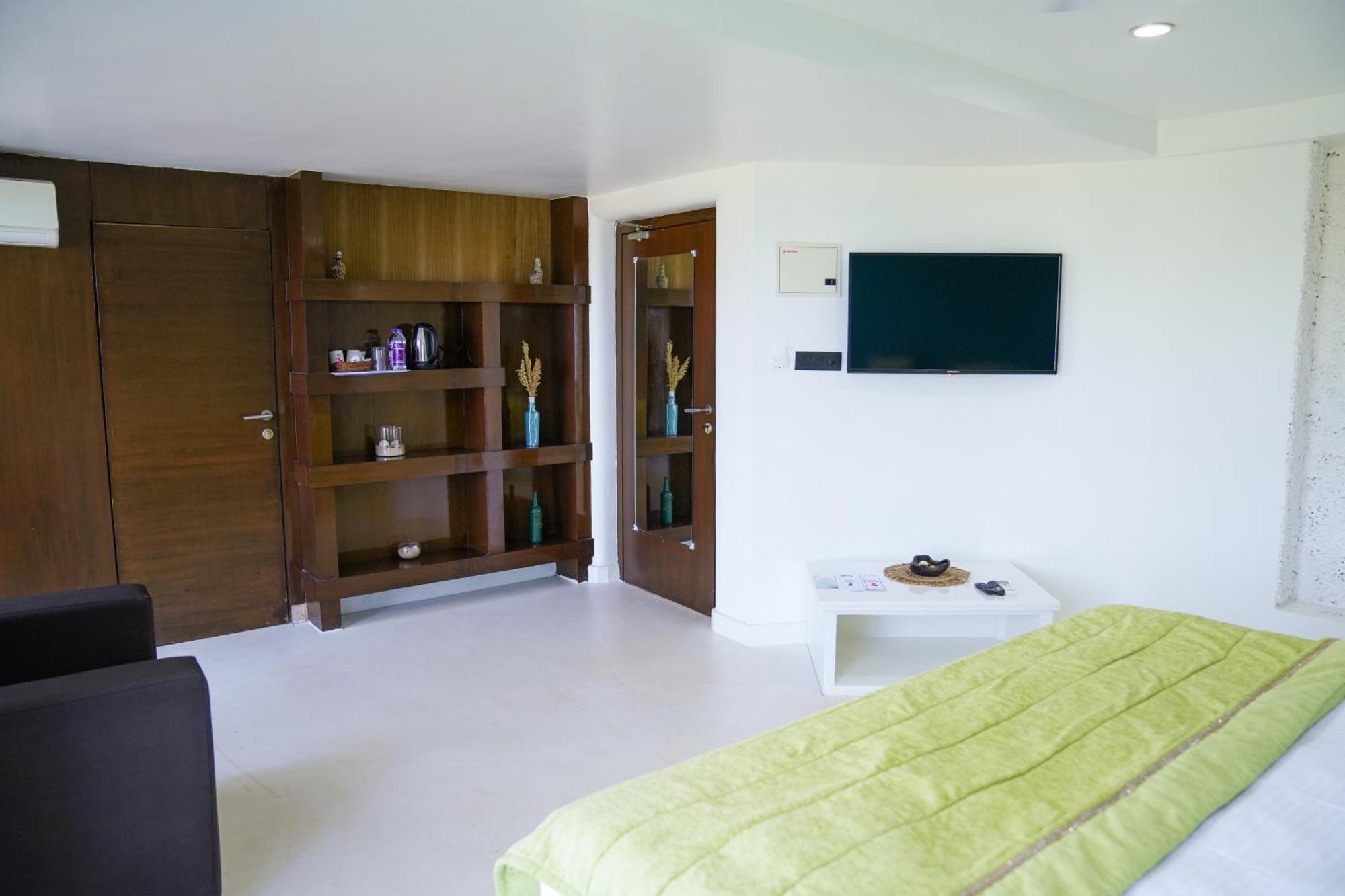 Regenta Beach House Resort, Goa Benaulim Luaran gambar