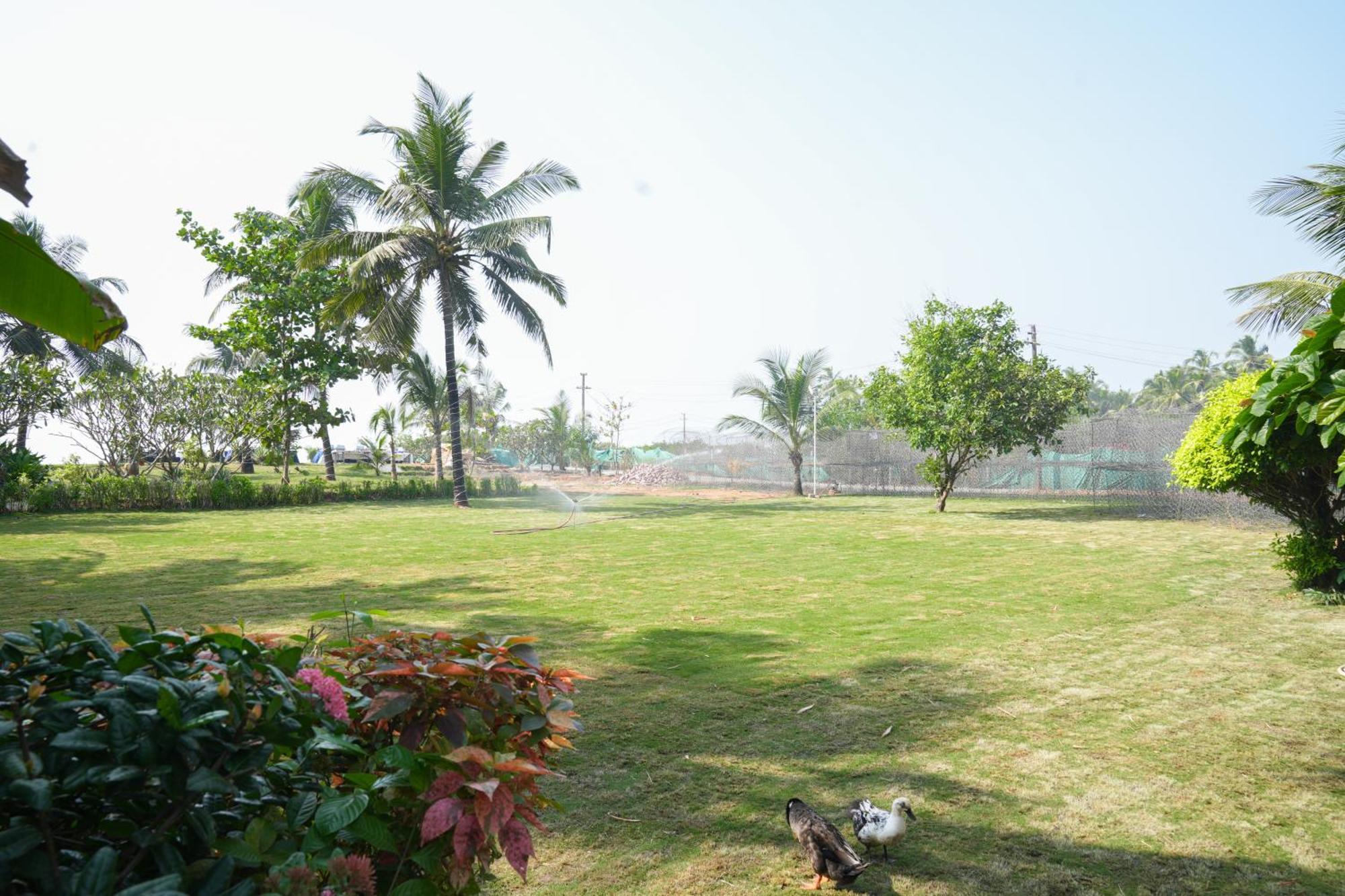 Regenta Beach House Resort, Goa Benaulim Luaran gambar