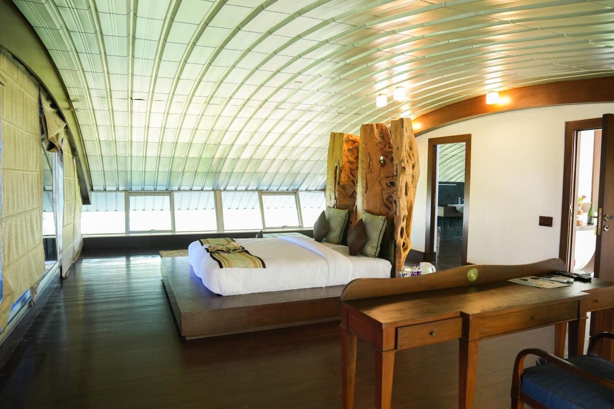 Regenta Beach House Resort, Goa Benaulim Luaran gambar